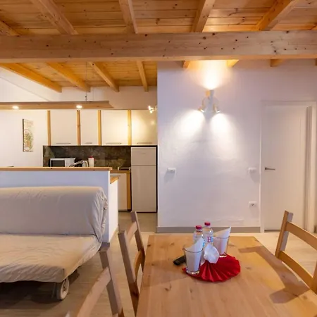 Acogedor Apartamentocon Estilo Unico 2 Personas 3*